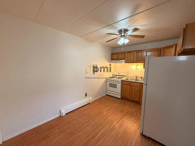 111 Harrington Ave #10 — Photo 6