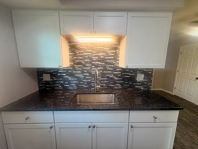 3 bed, 800 sqft, $1,175 — Photo 3