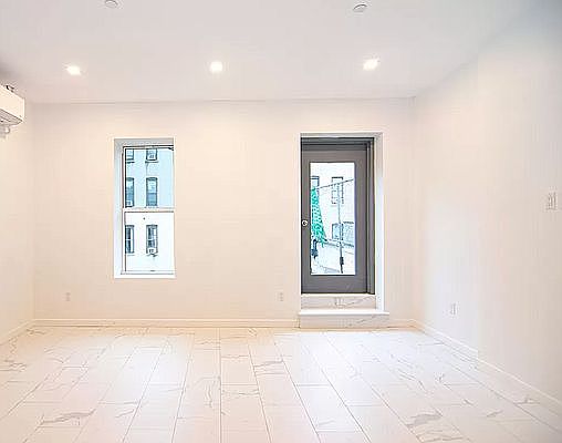 3rd image of 115 W 136th St #4C