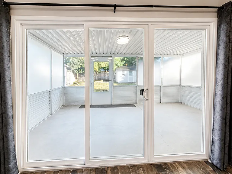 2132 Forbes Ave — Photo 22