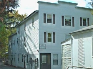 124 Amity St APT 1, Amherst, MA 01002