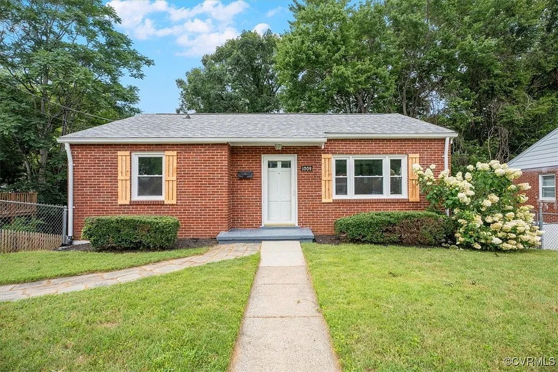 1009 Holmes Ave photo 1