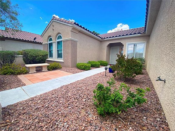2nd image of 3022 Seaford Peak Dr
