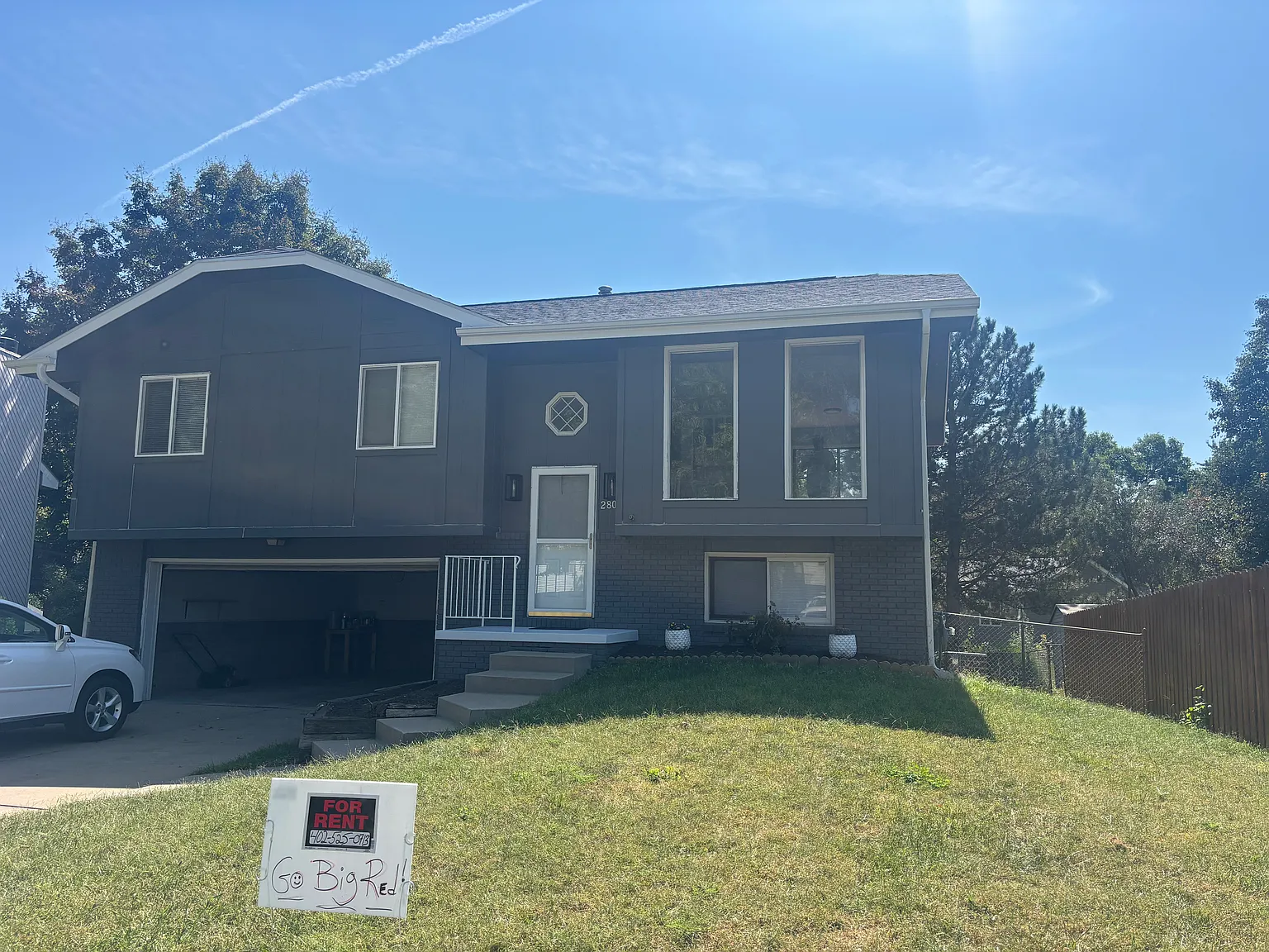3 bed, 1028 sqft, $1,850 — Photo 1