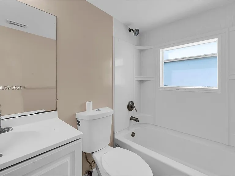 9964 Twin Lakes Dr #35-B — Photo 24