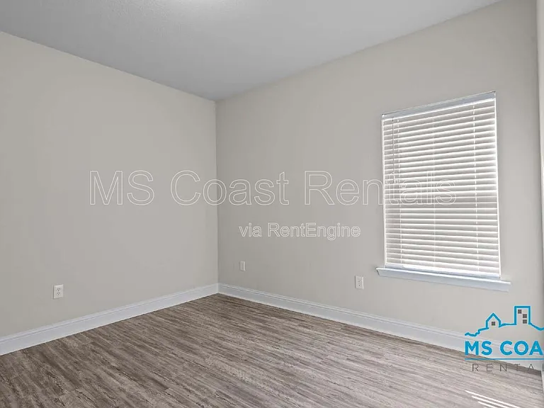 8712 Park Ridge Ct — Photo 25