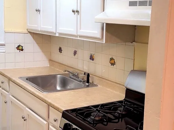 20 Barnes St #2, Pawtucket, RI 02860