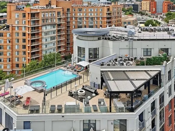 1021 N Garfield St APT 342, Arlington, VA 22201