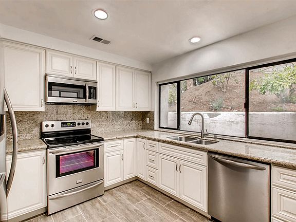 5th image of 2000 S Escondido Blvd Unit 31