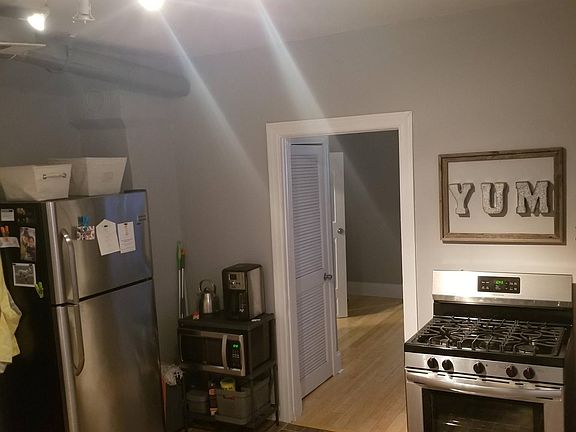 5th image of 2611 W Armitage Ave APT 1F