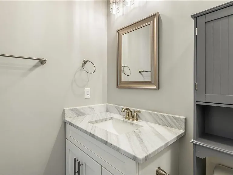 4072 Biltmore Ave — Photo 28