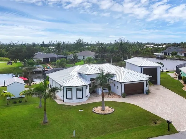 15704 Lakeland Cir, Port Charlotte, FL 33981