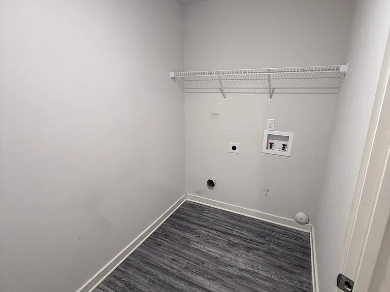 680 The Heights Ln — Photo 6