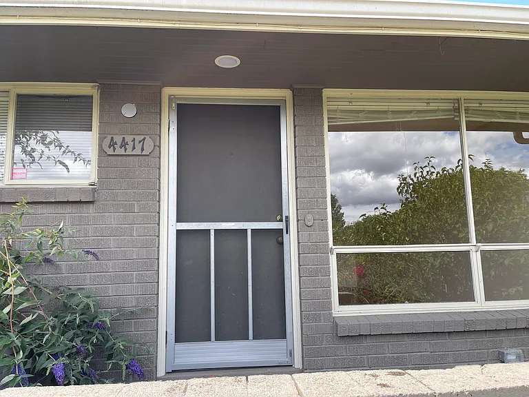 4417 Gilman Ave W — Photo 2