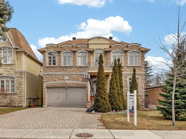 1031A Lillian St, Toronto, ON M2M 3G1