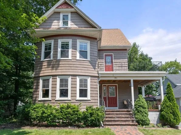 81 Washburn Ave, Newton, MA 02466