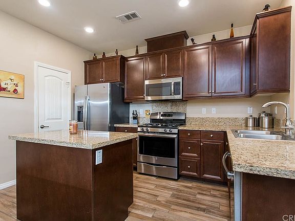 2nd image of 28776 Calle De La Paz Dr