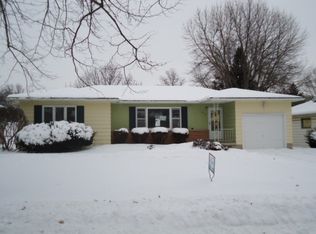 915 Loretta Ave, Waterloo, IA 50702