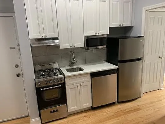 Rented by Metropolitan Property Group | media 22