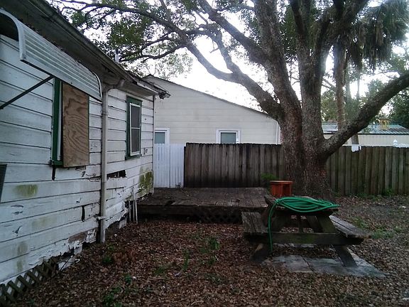 3rd image of 8516 N Lynn Ave