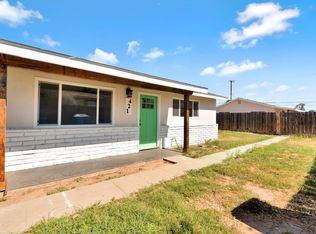 421 E 11th St, Hanford, CA 93230