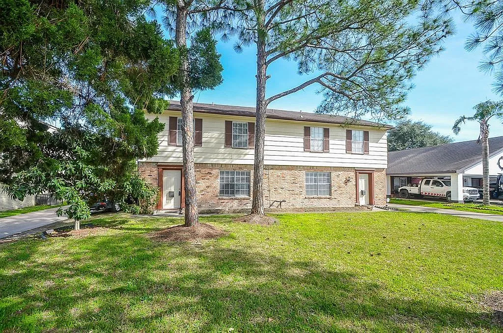 3 bed, 2.5 bath, 1600 sqft, $1,750 — Photo 1