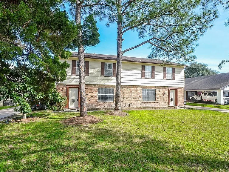 7305 S Gessner Dr — Photo 1