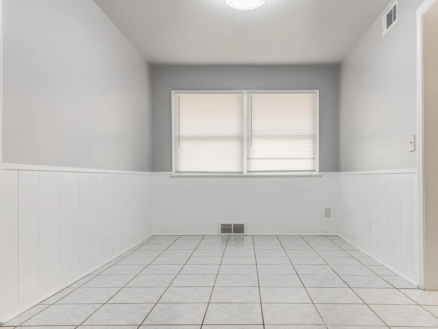 3 bed, 1206 sqft, $1,450 — Photo 3
