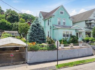 102 Burhans Ave, Yonkers, NY 10701