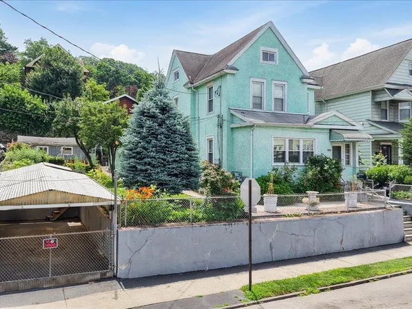 102 Burhans Avenue, Yonkers, NY 10701