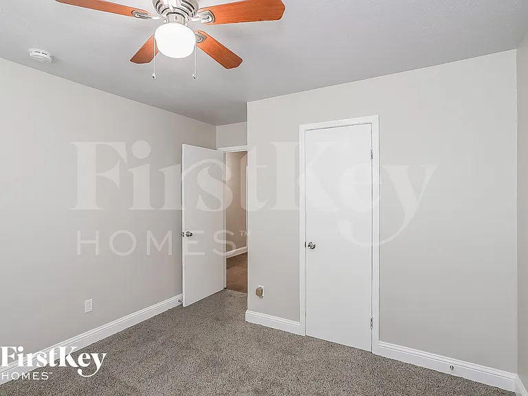 10819 Sagewind Dr — Photo 11