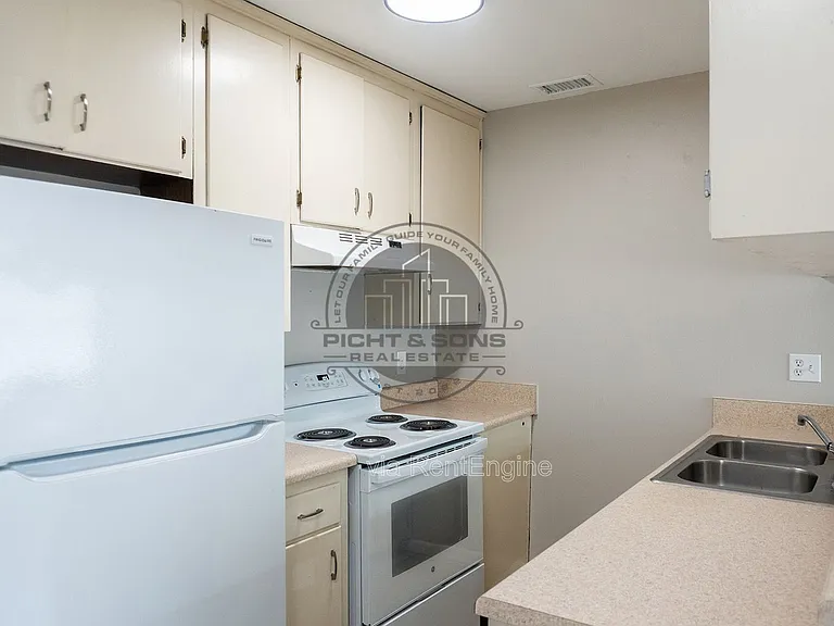 414 Hayden Rd #G — Photo 5
