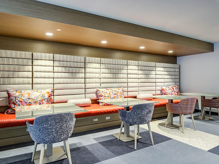 Spinnaker Bay at Harbor East — Photo 12
