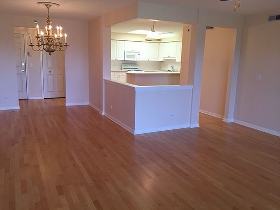 2nd image of 720 Creekside Dr Unit 509B