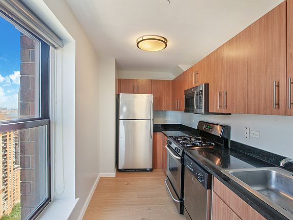 5th image of 20 West St APT 28A