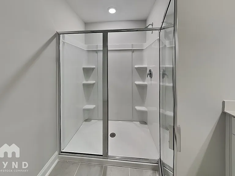 572 Barrington Row Ave — Photo 8