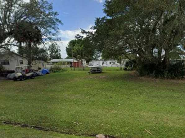 214 Orchard Avenue NW, Moore Haven, FL 33471