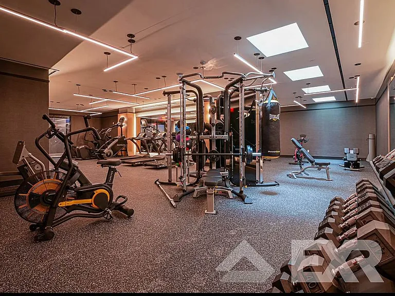 160 Clarkson Ave #4K — Photo 8