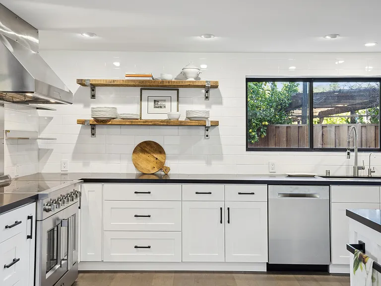 303 Bodega Ave — Photo 10