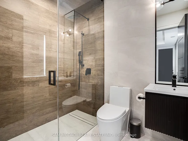 1019 Strathy Ave — Photo 23