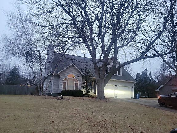 3rd image of 1721 Heritage Dr