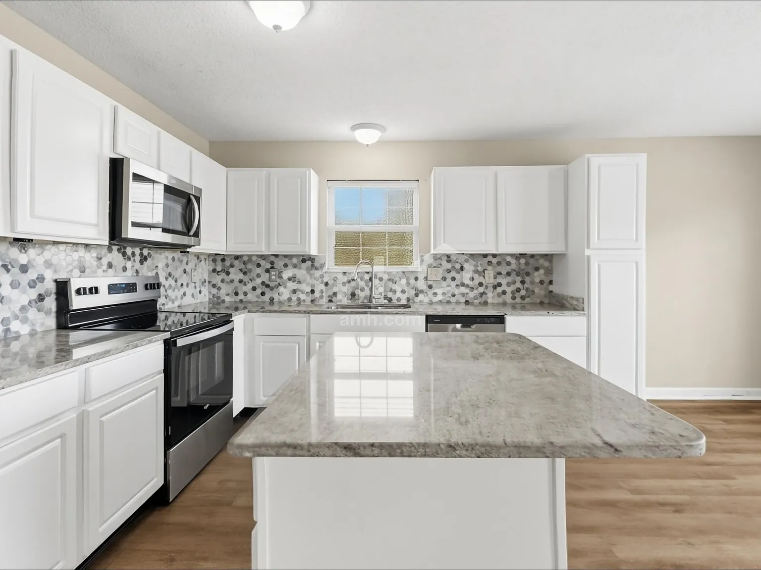 4 bed, 3.0 bath, 3110 sqft, $2,495 — Photo 4