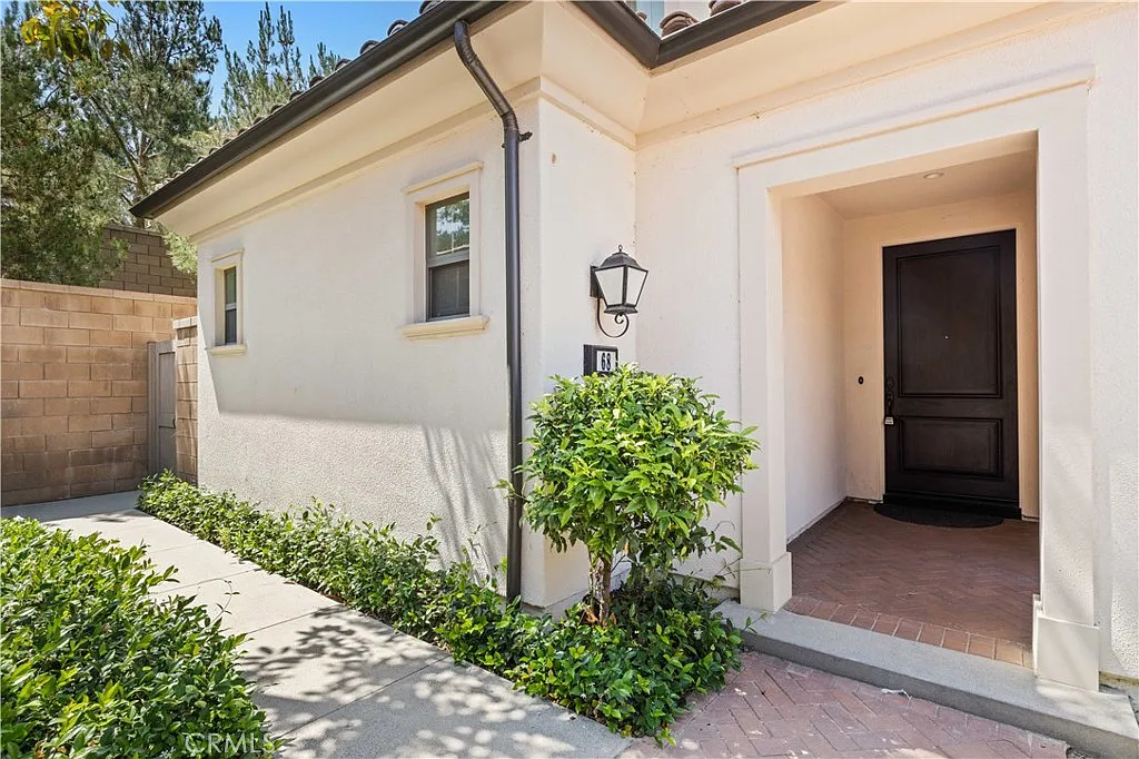 4 bed, 2246 sqft, $5,850 — Photo 3