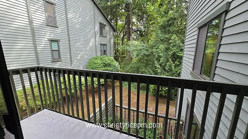3 bed, 1.5 bath, 1275 sqft, $2,895 — Photo 4
