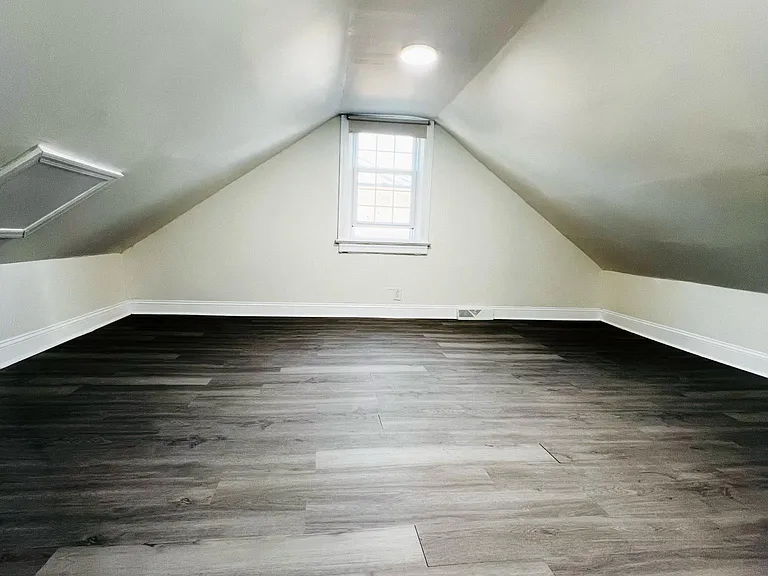 4467 Fleming St — Photo 36