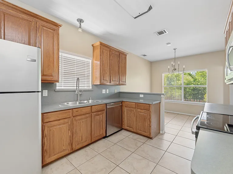 1808 Melton Dr — Photo 9