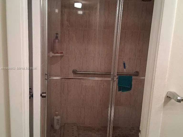1100 Saint Charles Pl #213 — Photo 23