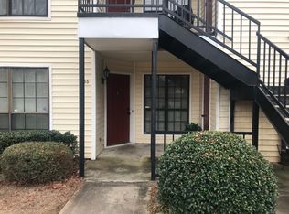 555 Windchase Ln, Stone Mountain, GA