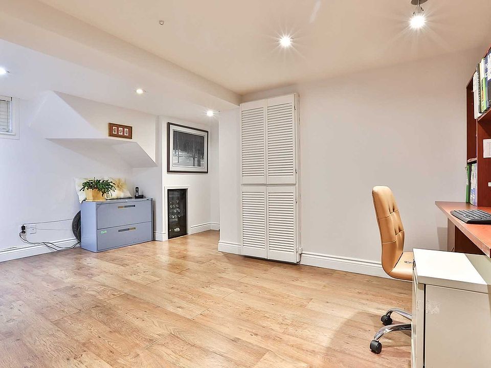 2nd image of 348 Roselawn Ave #Basement