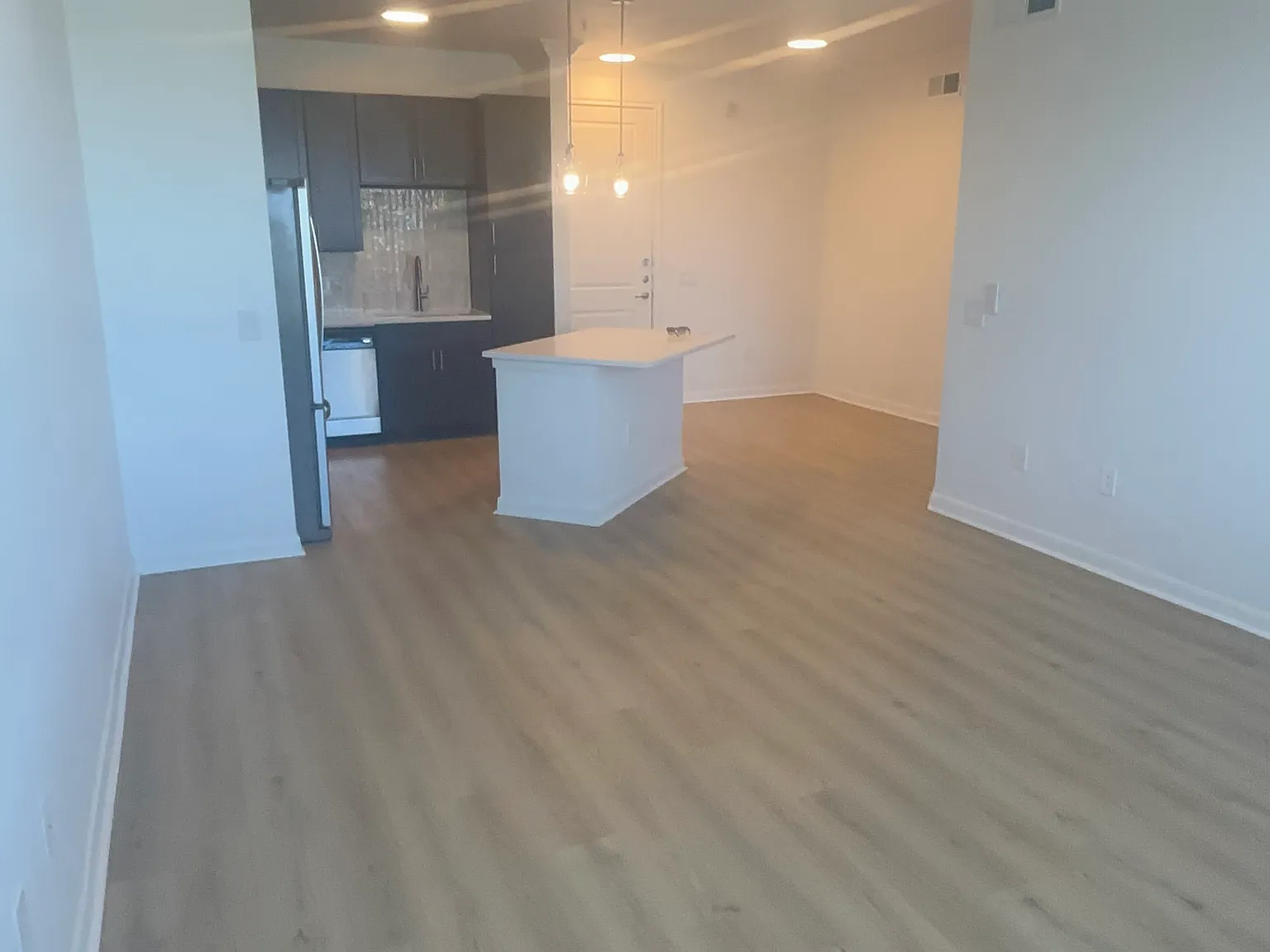 1 bed, 1.0 bath, 1100 sqft, $1,600 — Photo 4